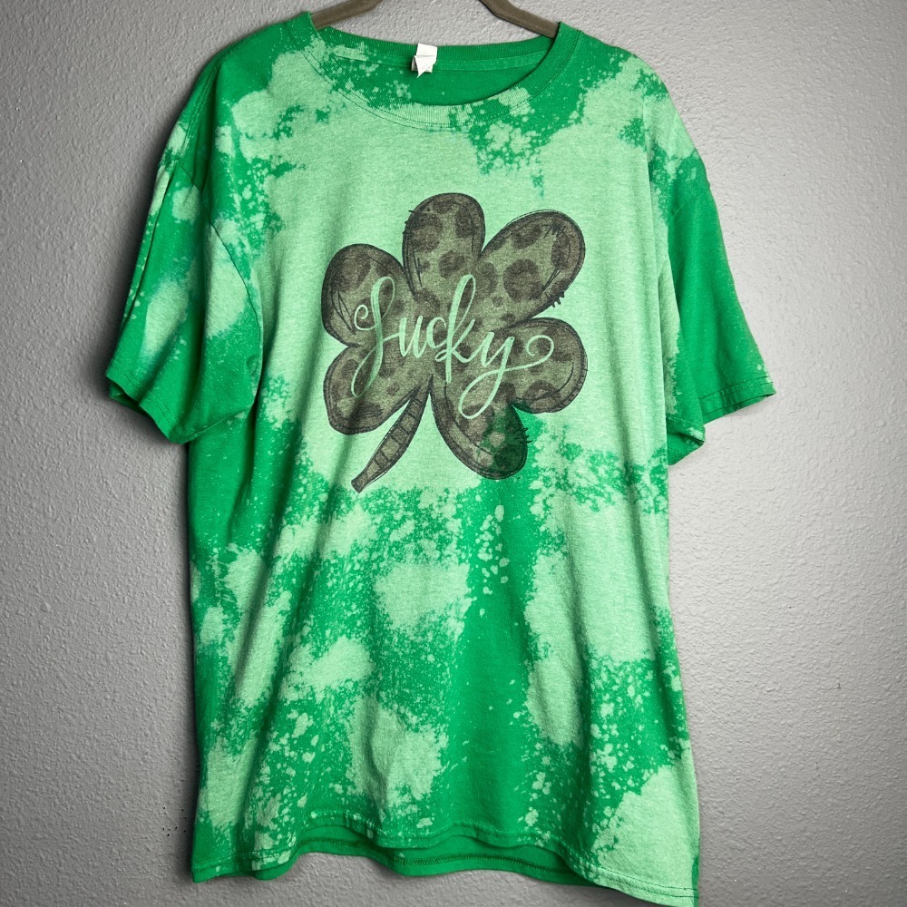 Jerzees Lucky 4 Leaf Clover Graphic T-Shirt Bleach Dye St. Patrick's Day Size L